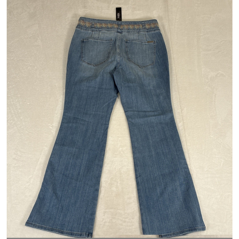 White House Black Market Extra High Rise Skinny Flare Embroidered Jean Size 8S - Picture 2 of 15